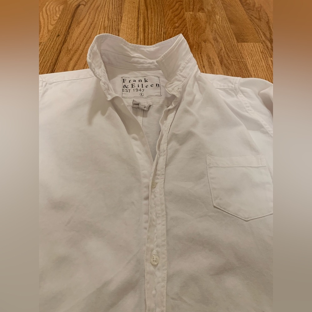 Frank & Eileen BARRY Tailored Button-Up Shirt. White Distressed Denim. Large. - Picture 9 of 15